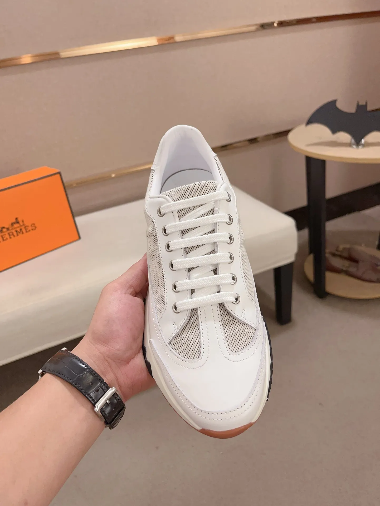 Ex-factory price: 500💰《HERMES》【Classic original single version】Hermès; top 🔝purchasing agent🔍🔍men's latest 🇺🇸sold simultaneously, original imported from Italy ▲▲first-layer cowhide ▲▲ (high-end, nobility and class) ) Exquisite workmanship (Italian 🇮🇹 imported water-dyed 🐂 cowhide lining) sole: original sole provided by the original factory, ⚠️exclusive double-layer activity·TPR·rubber·combined molded outsole; super comfortable·wear-resistant·non-slip·environmental protection The real thing is more beautiful when photographed in kind (high quality, following orders), you can come in and out at will * Number of yards: 38·39·40·41·42·43·44# (can be customized 45.)